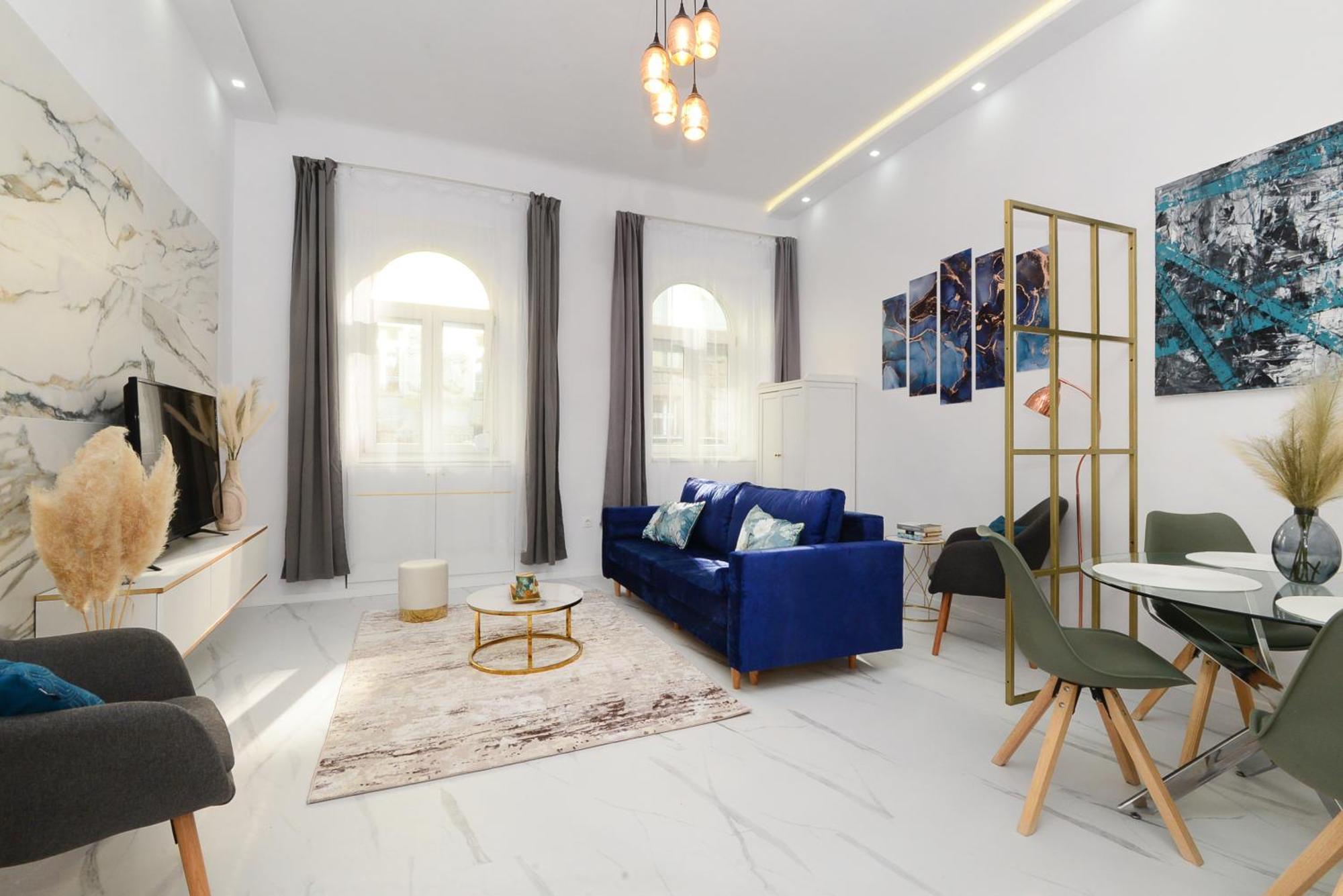 White & Gold Apartment Budapest Exterior photo