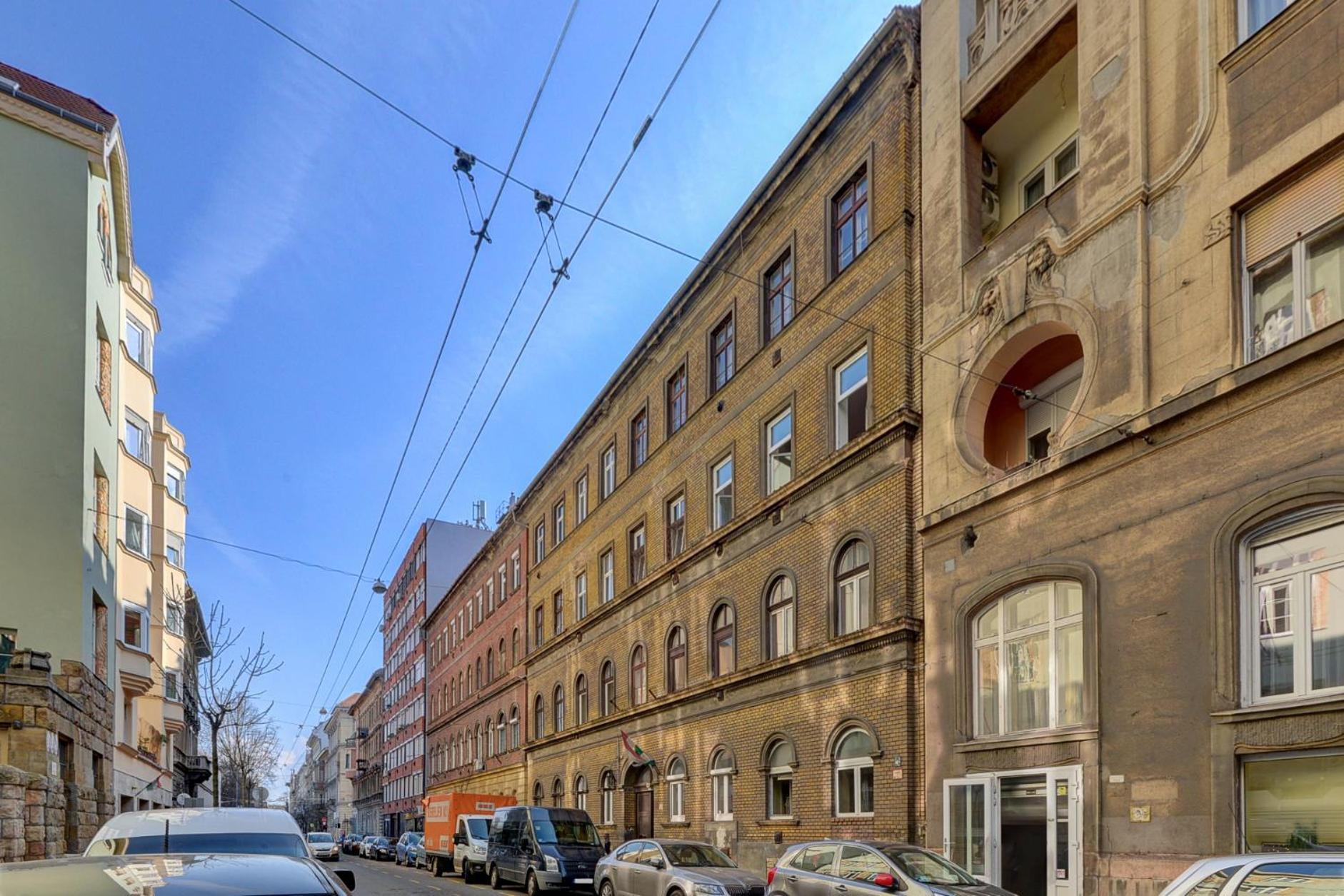 White & Gold Apartment Budapest Exterior photo