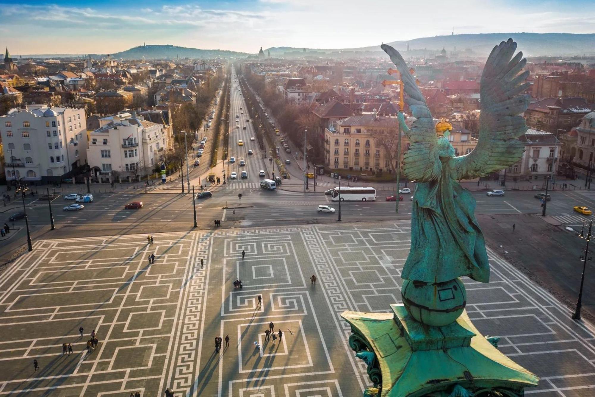 White & Gold Apartment Budapest Exterior photo